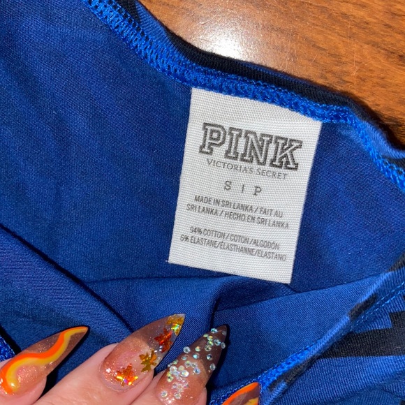 LIKE NEW ~ VICTORIAS SECRET PINK VINTAGE AZTEC SCOOP NECK CROP SHIRT - Picture 2 of 3